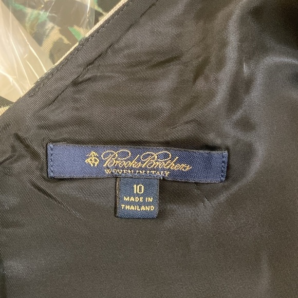 BROOKS BROTHER, GREEN,BLACK AND WHITE,FLORAL ABSTRACT PATTERNED DRESS.SI… - Picture 10 of 13